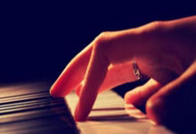 钢铁意志铸就奇迹！尤文图斯客场扼杀曼城，欧冠四强名单再添传奇！